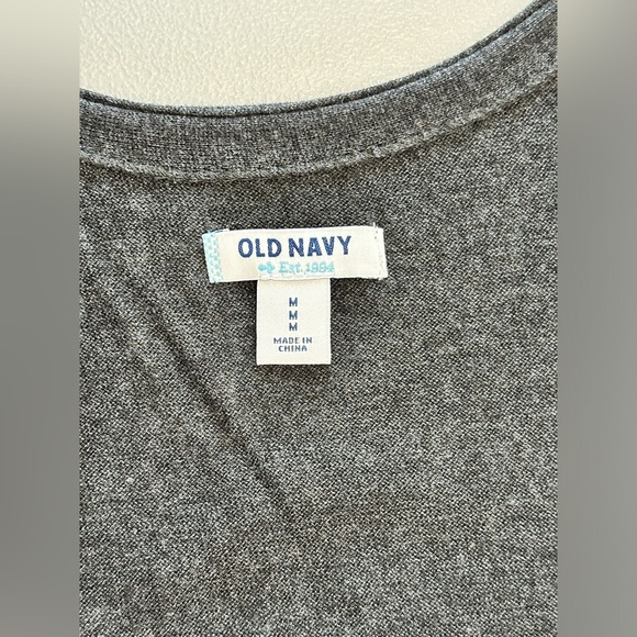 Old Navy Women’s Lightweight Sleeveless Cardigan Vests - Size Medium - Picture 3 of 7
